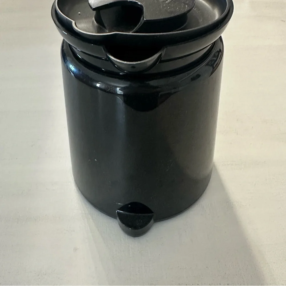 Keurig Black Plastic Carafe Coffee Pot with Chrome Handle GUC